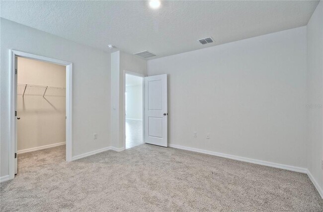 Building Photo - 3302 Pine Lily Ave