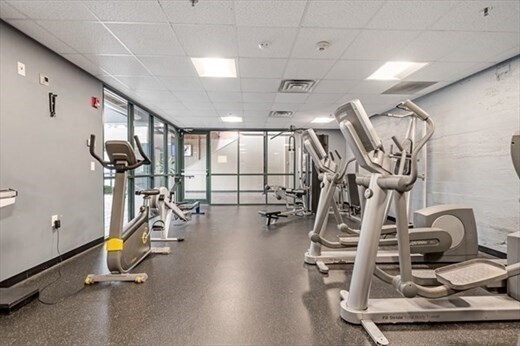 Building Photo - 160 Fremont St