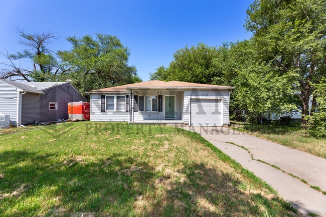 Primary Photo - 1213 N Glendale St
