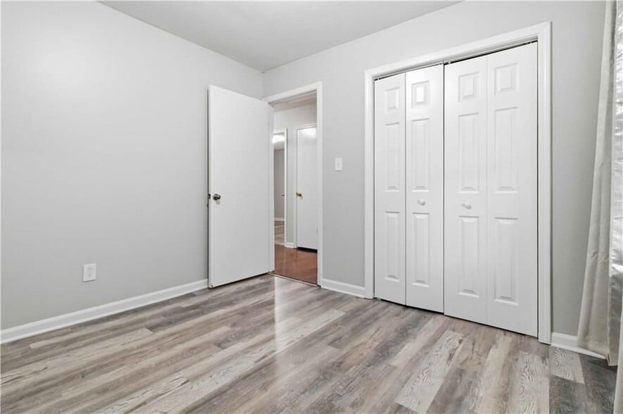 Building Photo - 442 Booth Cir SW