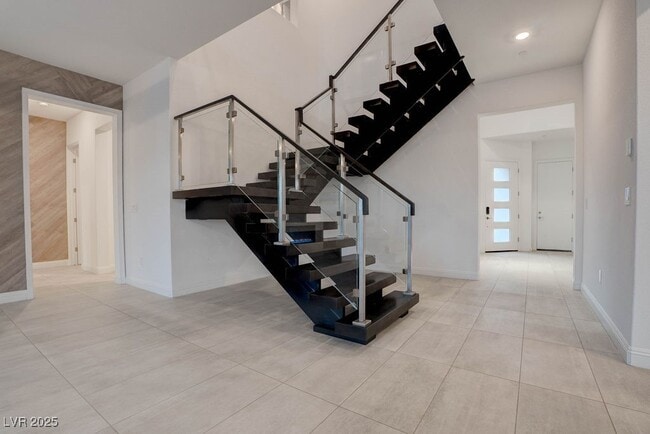 Building Photo - 230 Carmel Sky St