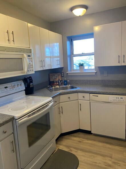 Building Photo - 103 Paladin Dr