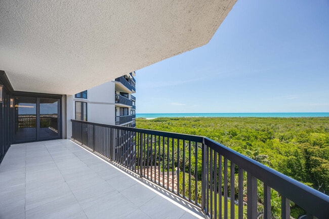 Building Photo - 6075 Pelican Bay Blvd