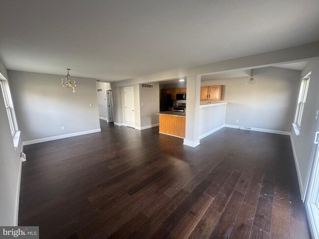 Building Photo - 136 Redden Ln