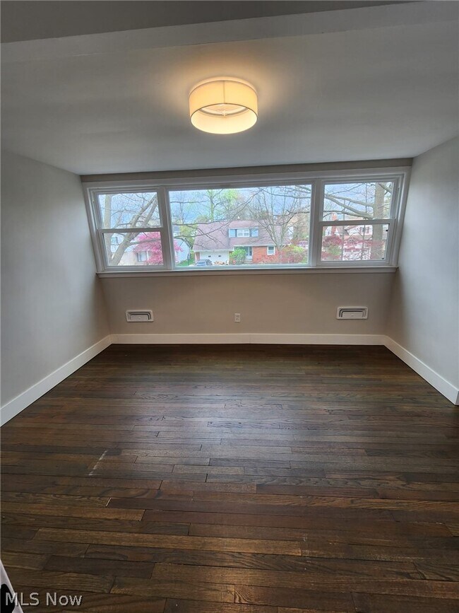 Building Photo - 2536 Claver Rd