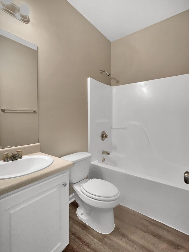 Building Photo - 9750 Moonlight Dr
