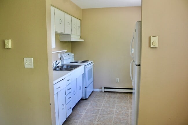 Building Photo - 1680 Tabortown St