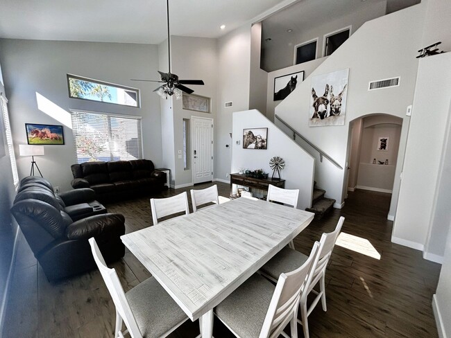 Building Photo - Beautiful fully furnished 4-bedroom, 2.5-bath home located near downtown Gilbert!