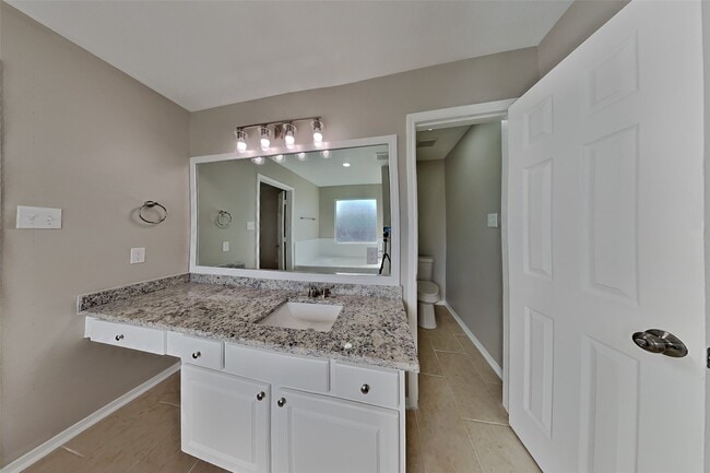 Building Photo - 4818 Twisting Rd