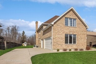 Building Photo - 17W234 Massel Ct