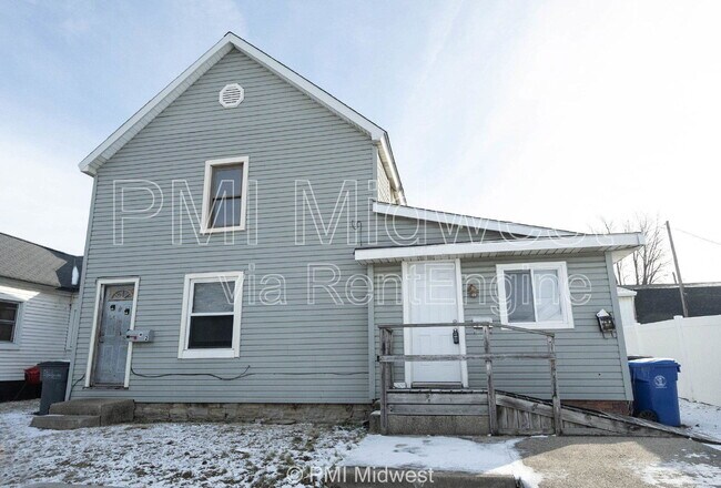 Primary Photo - 918 S Bell St