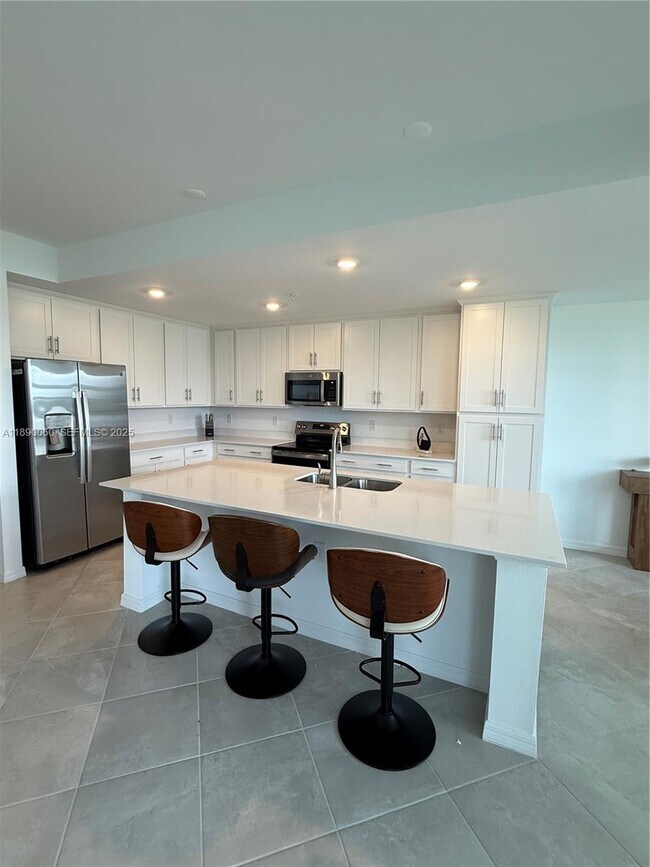 Building Photo - 5555 Double Eager Cir