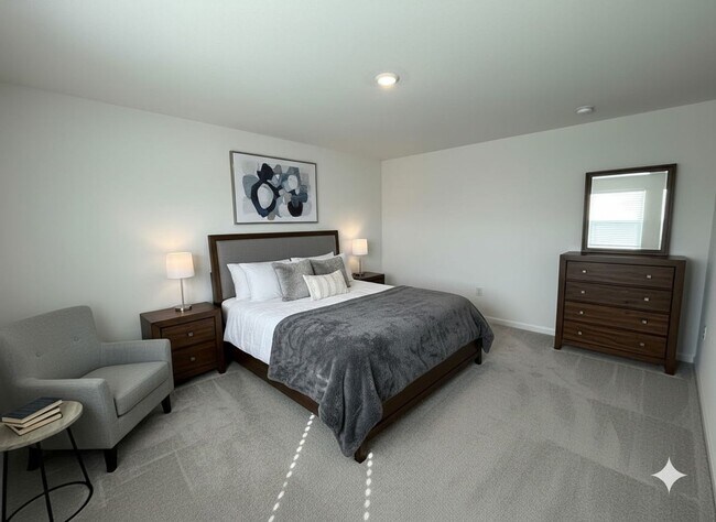 Building Photo - Four Bedroom/Two Bath - Summerdale