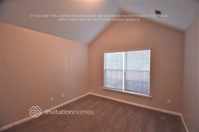 Building Photo - 1044 Southwood Dr