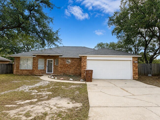 Building Photo - 2722 Shalimar Dr