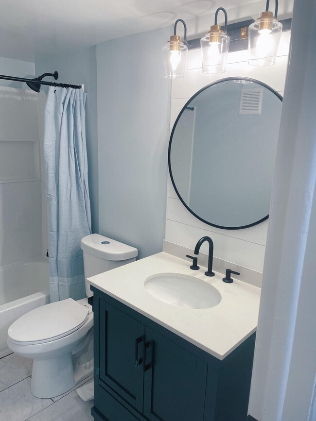 Primary Photo - 1500 Crescent Cir