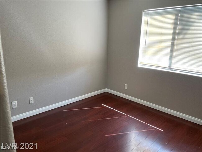 Building Photo - 2964 Juniper Hills Blvd