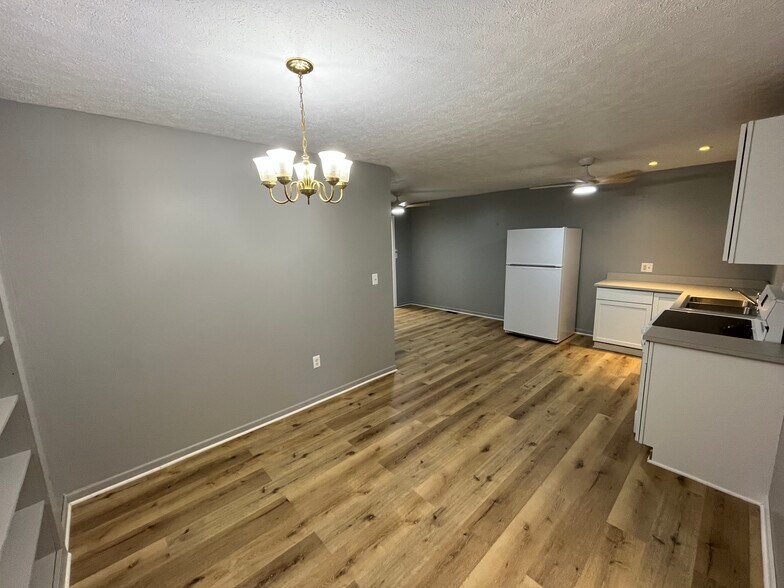 Building Photo - 510 Locust St