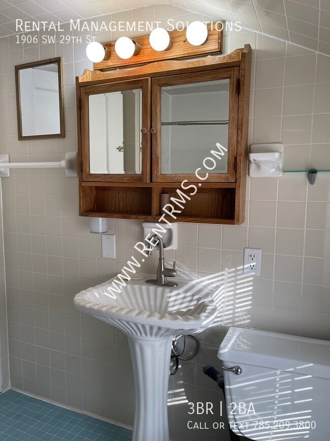 Building Photo - 1906 SW 29th St