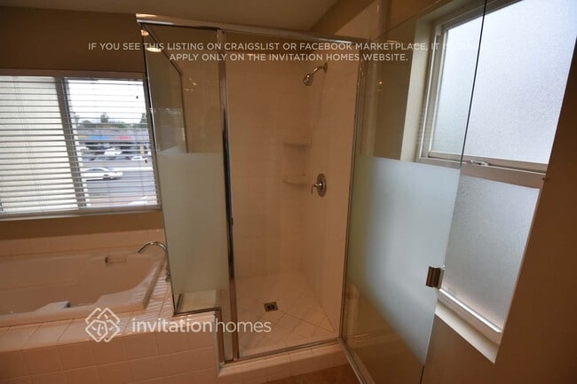 Building Photo - 8240 Chamberlain Ln