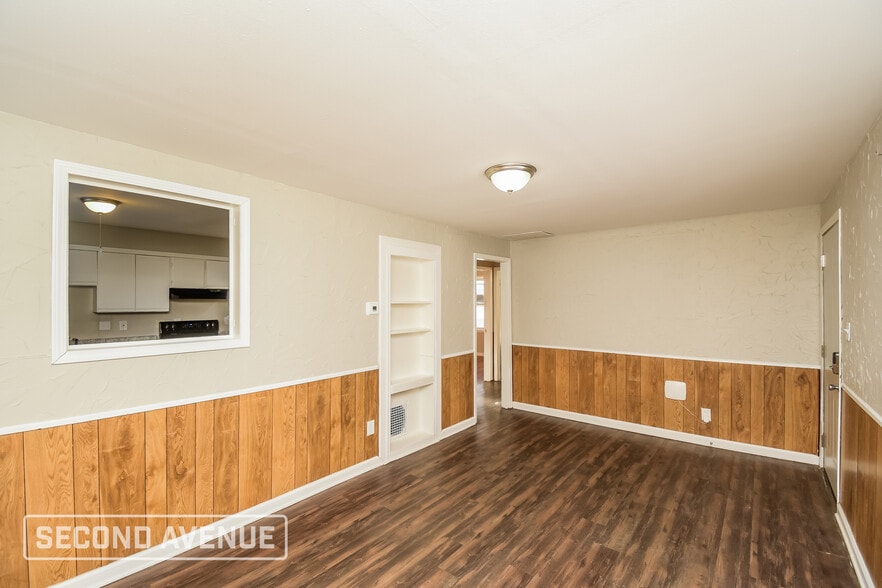 Building Photo - 3645 N Sadlier Dr