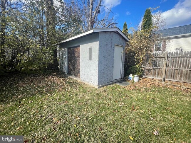 Building Photo - 218 Frederick Ave