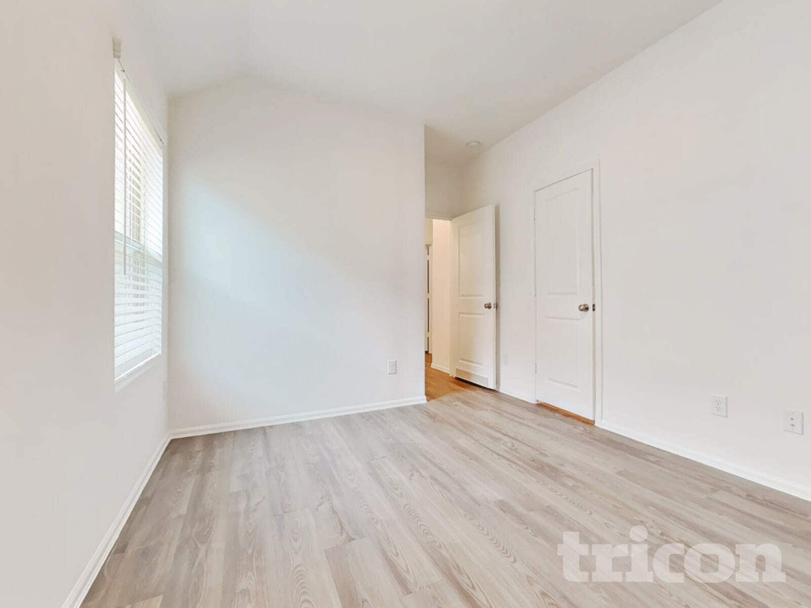 Building Photo - 212 Seven Pnes Dr
