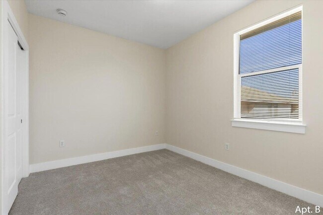 Building Photo - 2225 Katy Ln