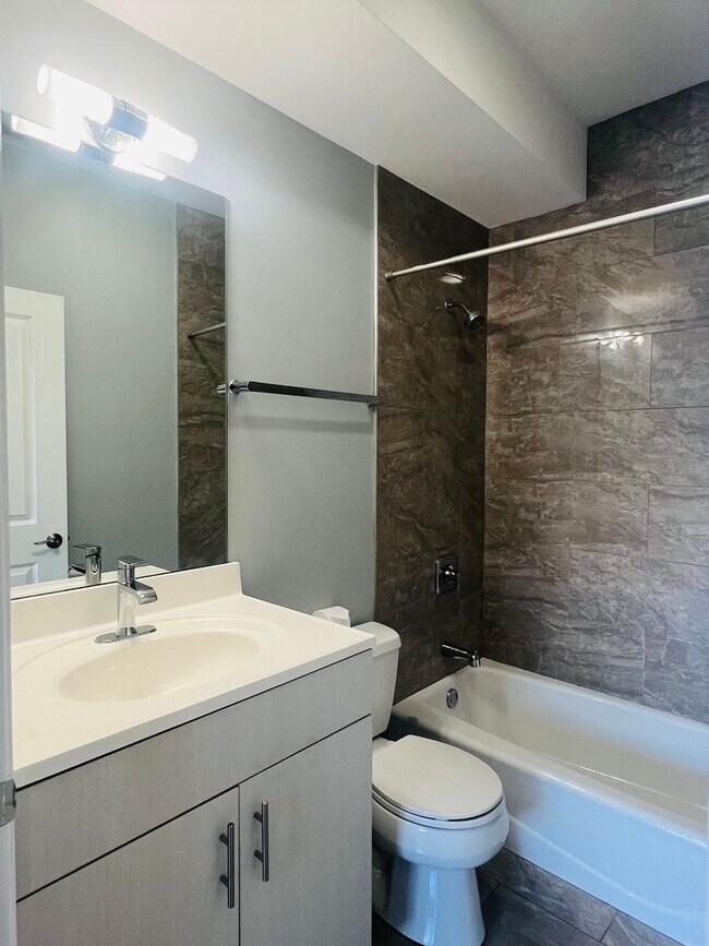 Building Photo - 1750 W Cermak Rd