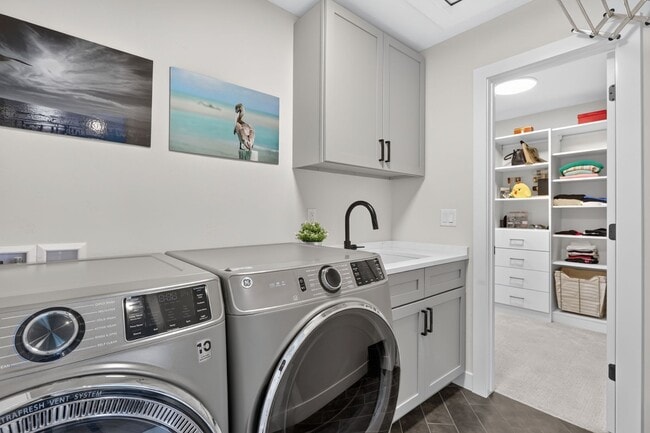Building Photo - Boulder Living Perfected: Custom 4BR/4BA Modern Farmhouse Near Wonderland Lake