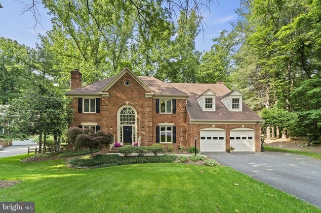 Building Photo - 7500 S Valley Dr