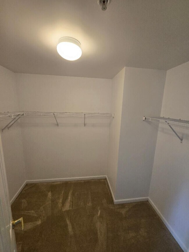 Building Photo - Great Townhouse in Pasadena Maryland