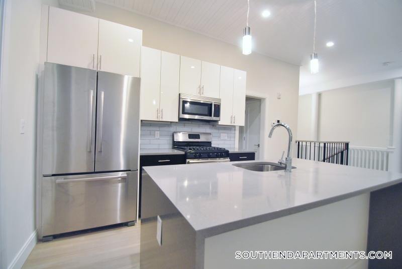 Building Photo - 11 Newcomb St