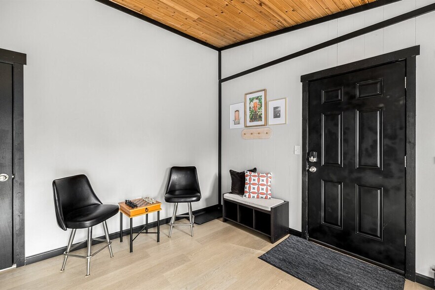 Building Photo - 14924 E 10 Mile Rd