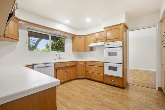 Building Photo - 3752 Alta Loma Dr