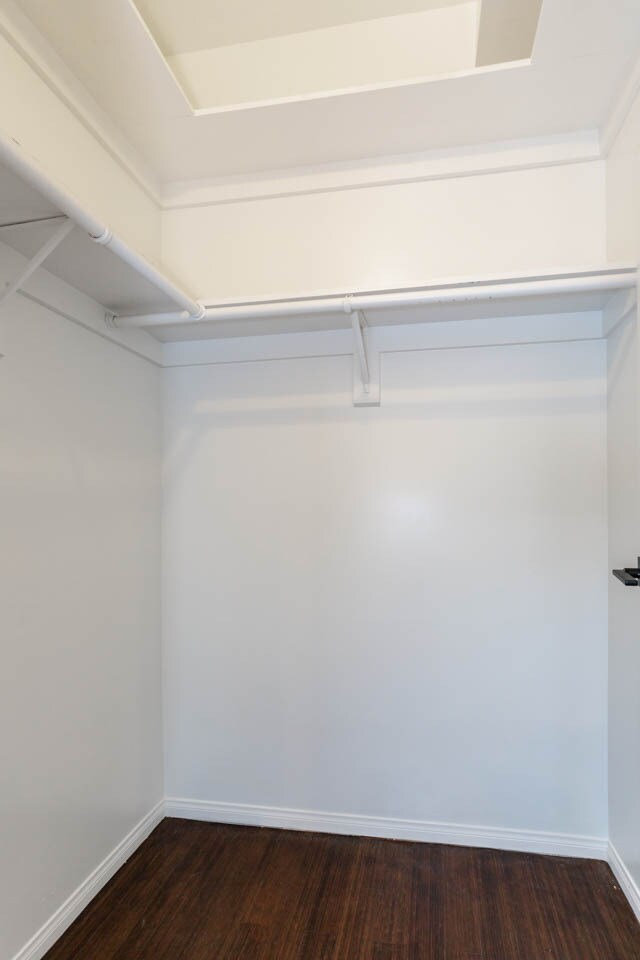 Building Photo - 900 N Hoover St