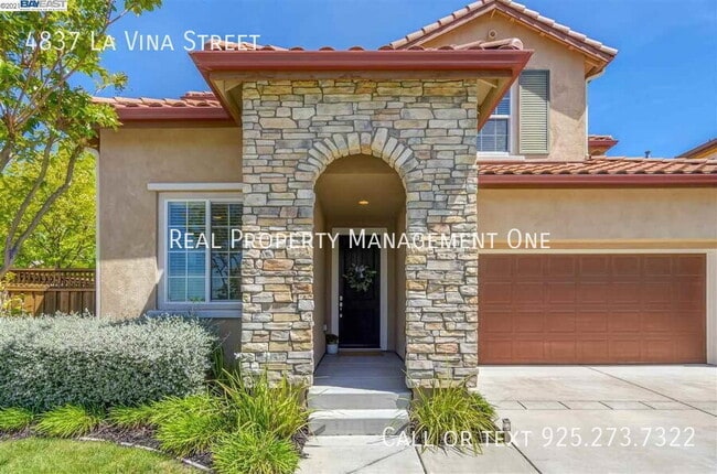 Building Photo - 4837 La Vina St