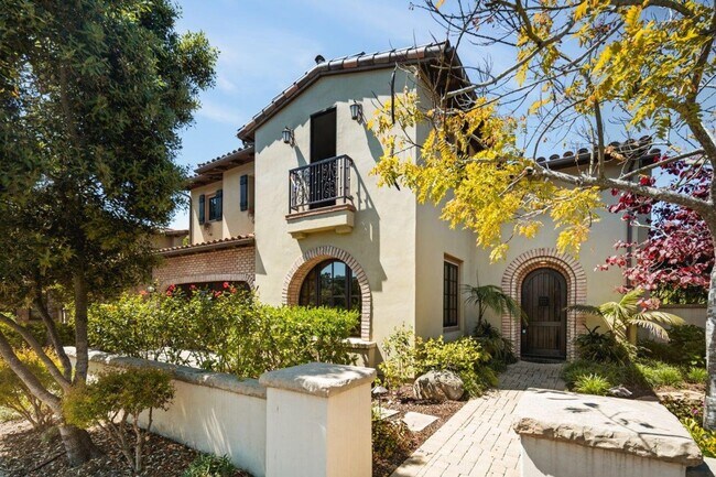 Building Photo - The Bluff's Coastal Living 3 bdrm Luxury Home