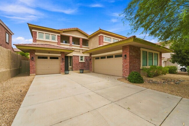 Building Photo - 16054 W Shangri La Rd