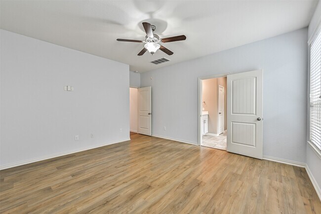 Building Photo - 4511 Apple Point Ln