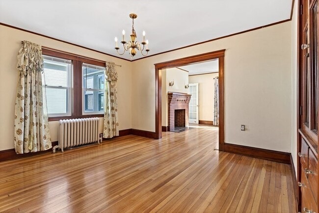 Building Photo - 64 Beaumont St