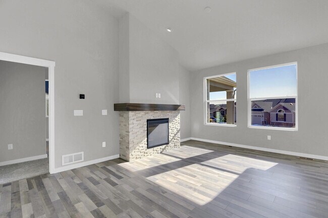 Building Photo - 15782 Lake Mist Dr