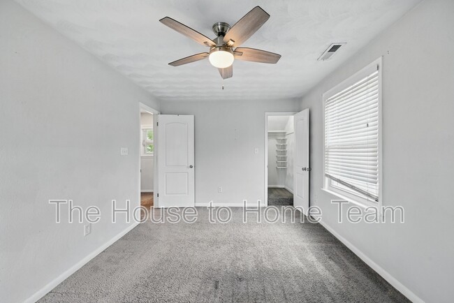Building Photo - 3521 Brest Ave