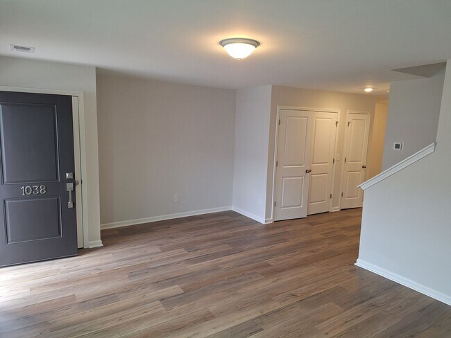 Building Photo - MOVE IN SPECIAL!!! Fabulous New Townhouse in Columbia SC!