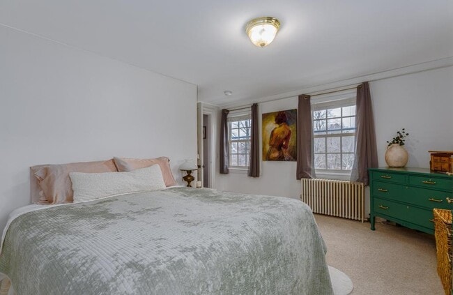 Building Photo - 2 Walker Ln