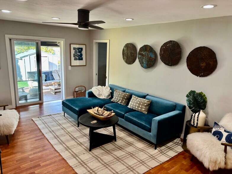 Building Photo - 79 Navajo