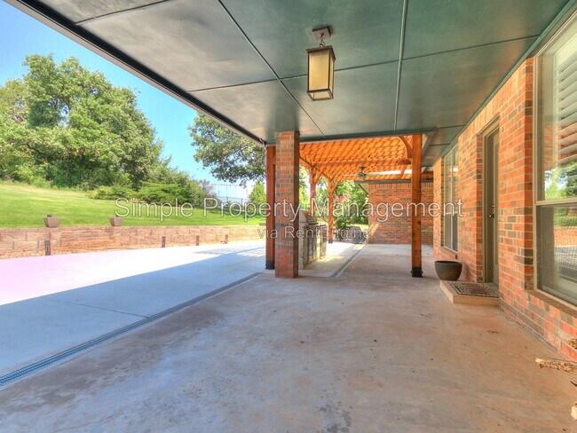 Building Photo - 10709 Green Valley Rd
