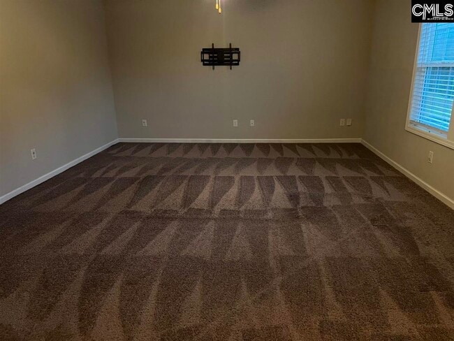 Building Photo - 645 Teaberry Dr