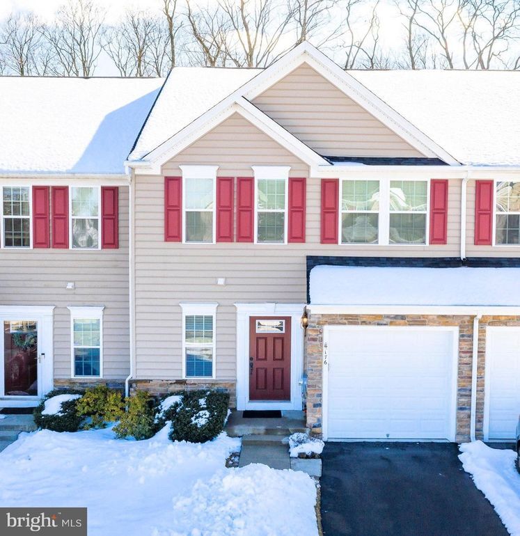 Building Photo - 176 Tulsk Rd