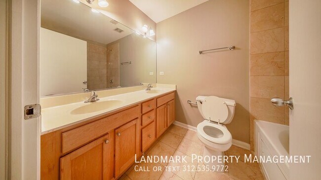 Building Photo - 4428 S Calumet Ave